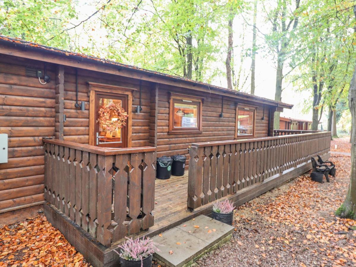 Leafy Hollow Lodge Louth  Exterior photo
