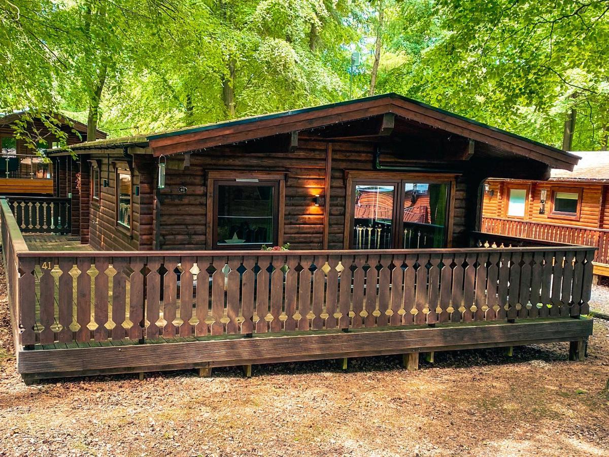 Leafy Hollow Lodge Louth  Exterior photo